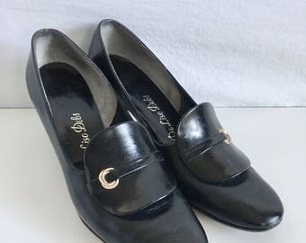 Vintage Shoes Women's 60's Black, Gold Leather, Pumps, Heels (Size 6)