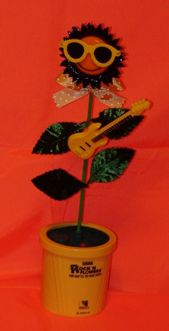 Vintage 80's Takara Rock' N Flowers Dancing Flower
