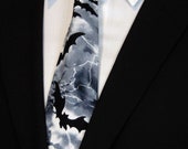 Bat Tie – Halloween Necktie with Bats