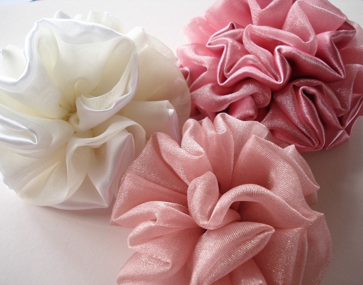 Как сделать цветок из ткани своими руками для платья
