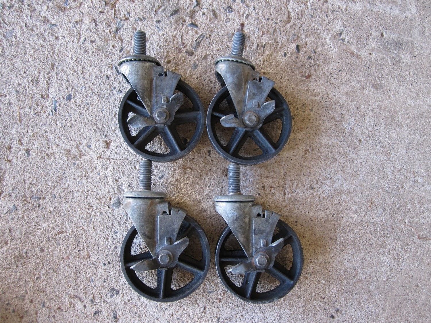 Ретро колеса для мебели