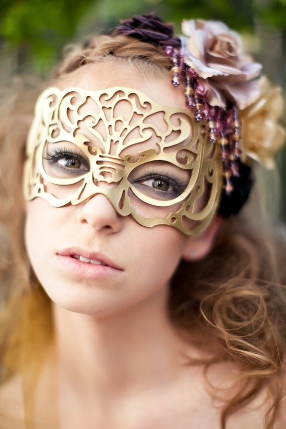 Victoriana mask in gold leather