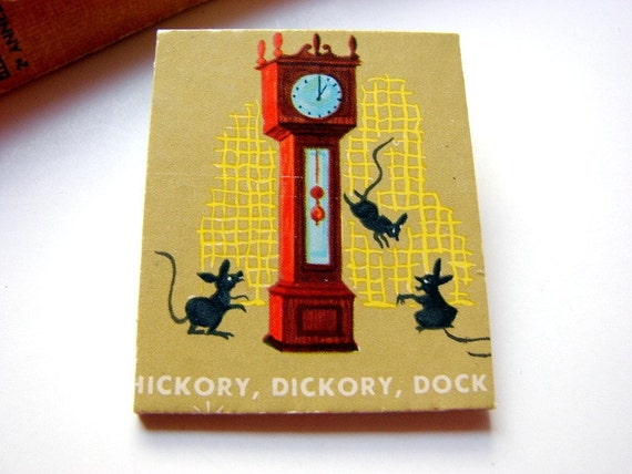 Pin Brooch Hickory Dickory Dock  Bookboard Vintage by mimiandlucy