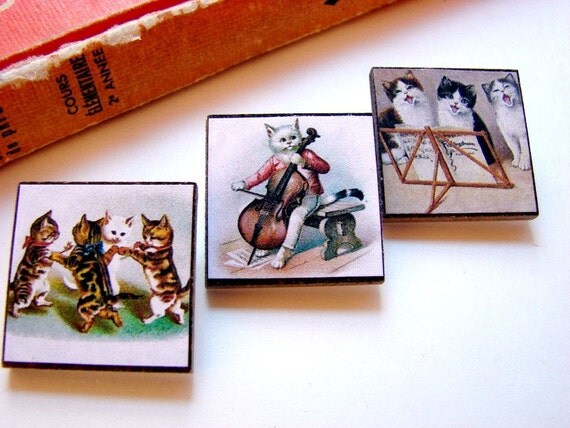Tiny Pin Brooch Set Victorian Singing and Dancing by mimiandlucy