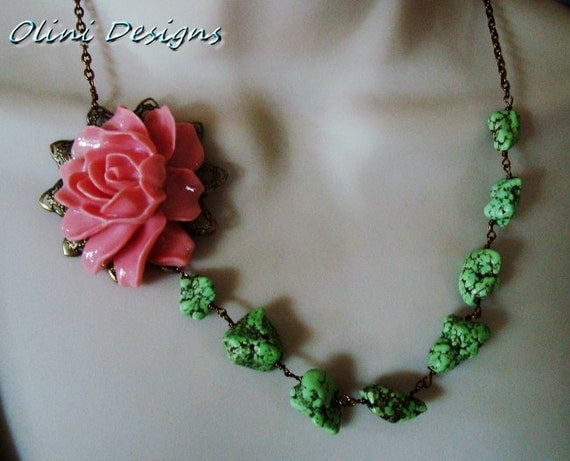 MAGGIE  Scarlet rose with lime beads necklace in by OliniDesigns