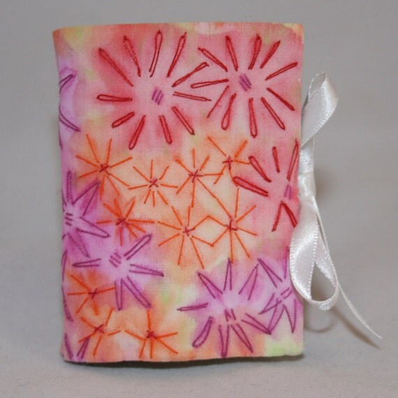 Embroidered Book  Orange Journal von Lynwoodcrafts auf Etsy