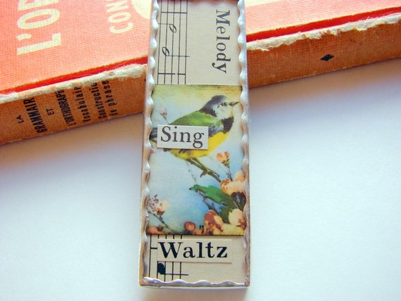 Soldered Glass Art Pendant Bird Singing and von mimiandlucy auf Etsy
