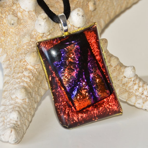 Dichroic Fused Glass Necklace von eyeseesage auf Etsy