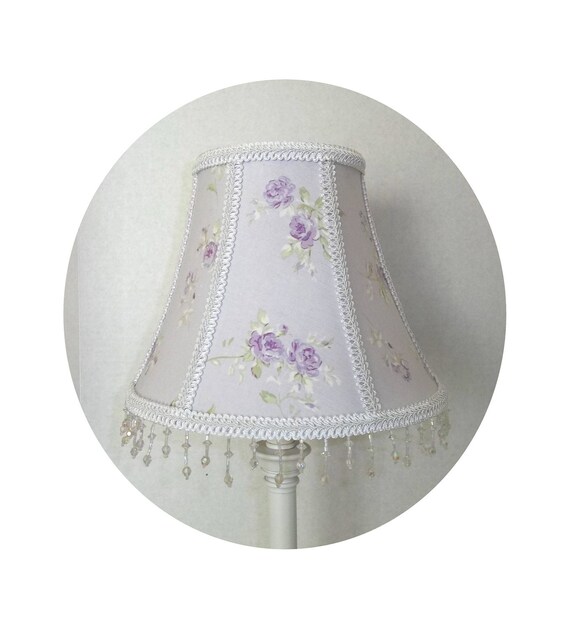 Shabby Chic Lilac Garden Rose fabric  Lamp von ToileChicBoutique